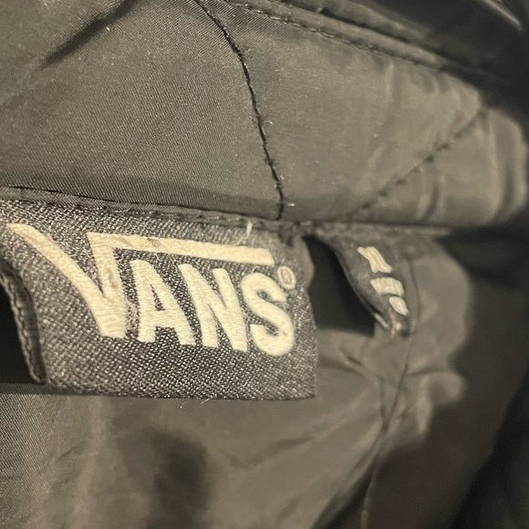 Vans men’s quilted black lightweight coat size XL pocketed small hole see notes - Picture 5 of 8